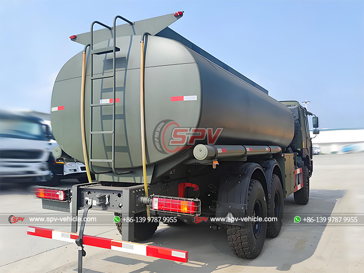 Sinotruck 3 Axles Fuel Tank Truck - Rear Right Side